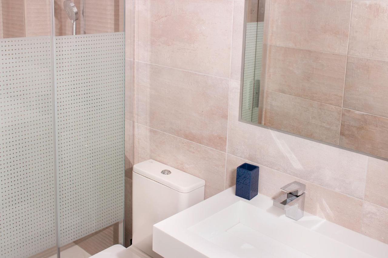 Apto. Maese Montanes. Centrico Con Piscina Privada Севилья Экстерьер фото
